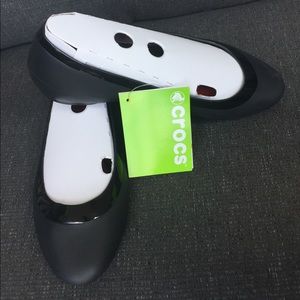 NWT Black Crocs Lina embellished flat - size 9